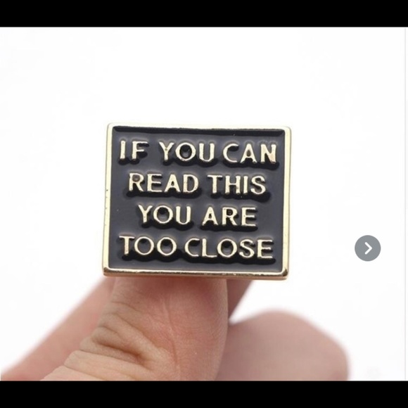 ⭐️ Hilarious ‘ If you can read this ...” pin - Picture 4 of 4